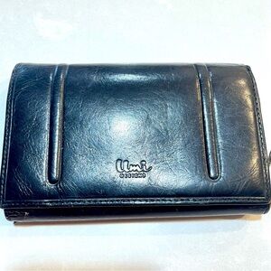 UNI DESIGNS CANADA BLACK LEATHER TRIFOLD CUIR WALLET WOMEN
